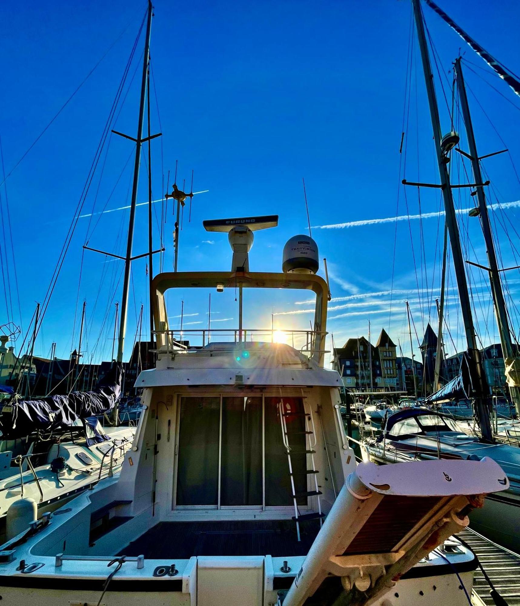 Yacht Deauville Luaran gambar