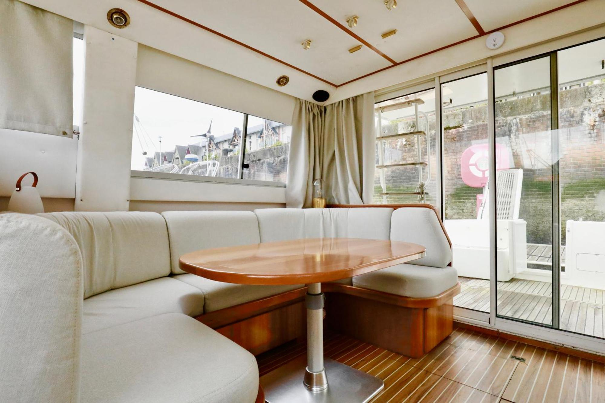Yacht Deauville Luaran gambar